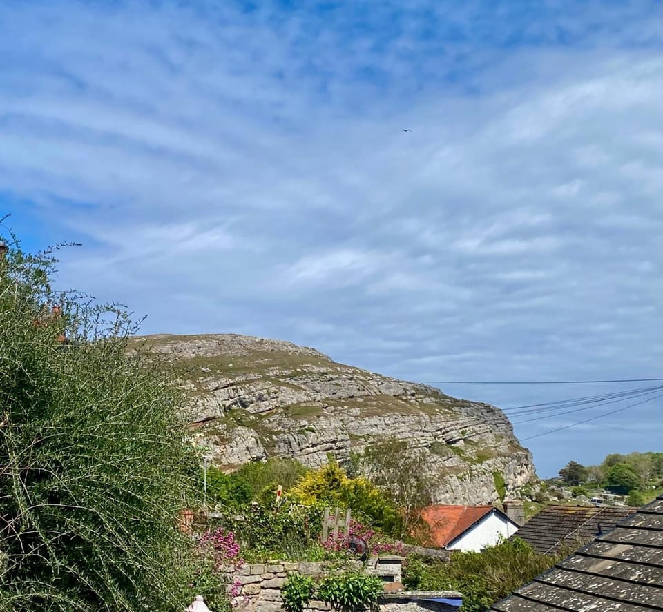 Amarons Nest - Cosy little house on Great Orme House in Llandudno