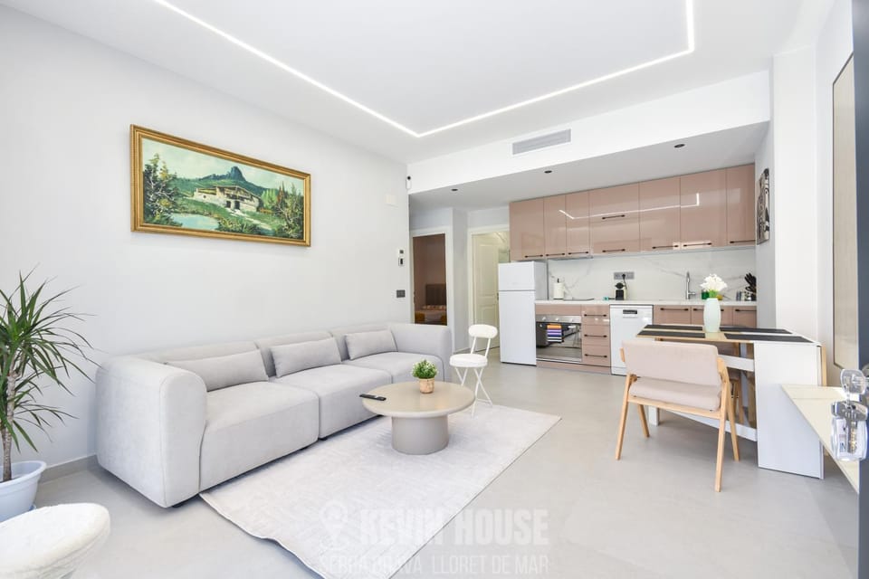Balcony/Terrace, Kitchen or kitchenette, Living room, Seating area, Dining area, stove