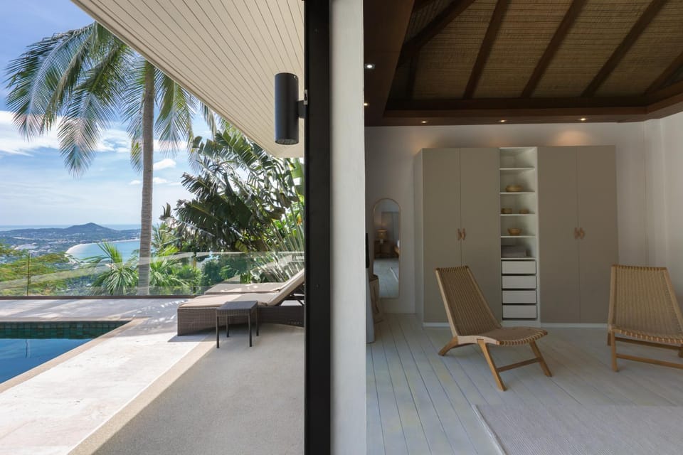 Pool view, Sea view, Swimming pool, sunbed