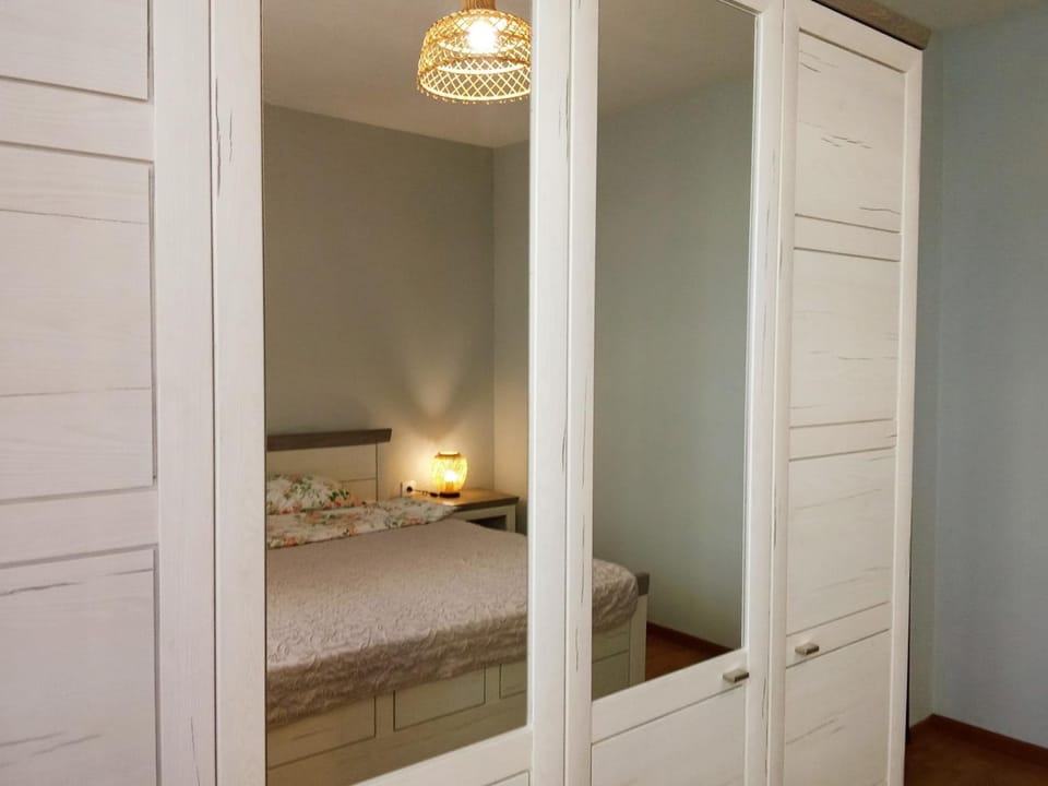 Bedroom, wardrobe