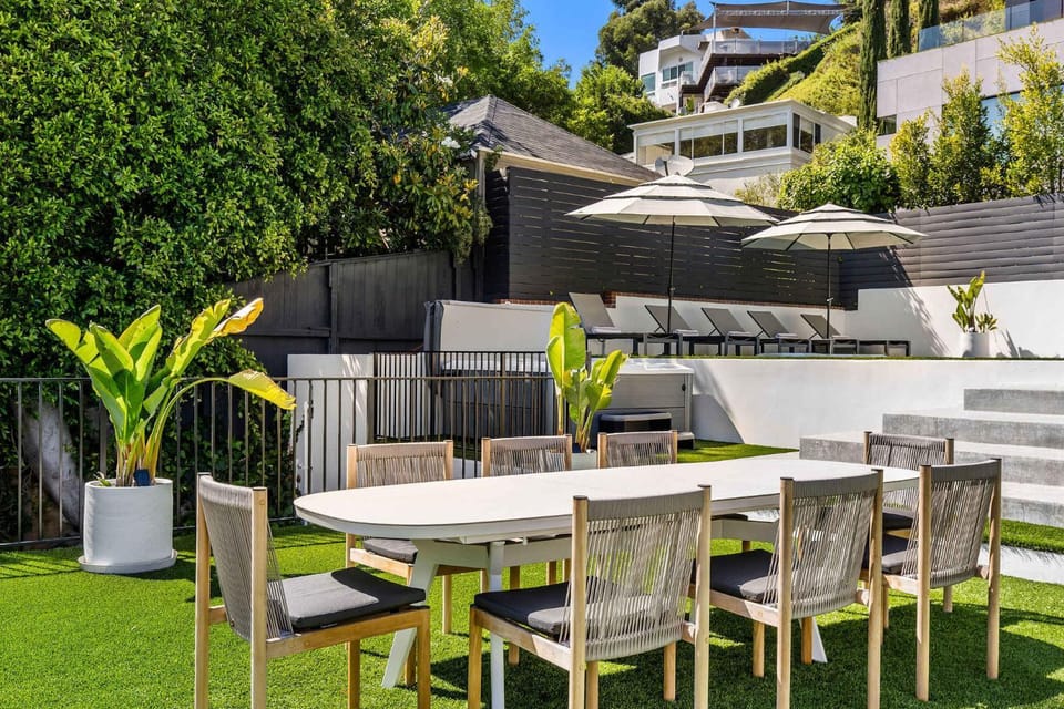 Patio, Balcony/Terrace, Seating area, Dining area, Garden view