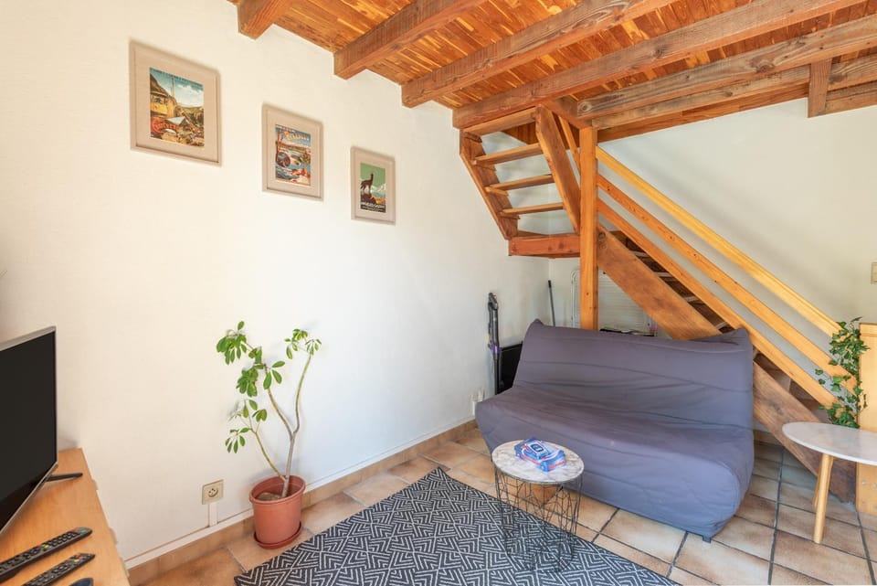 Property building, Living room