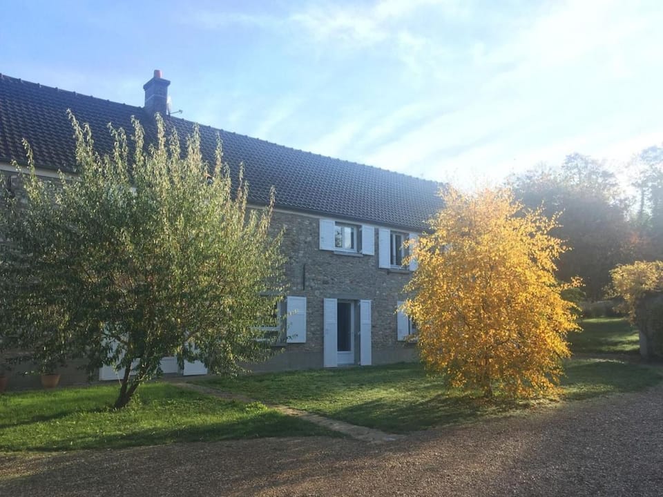 Large 14p house 35 minutes from Paris Villa in Île-de-France