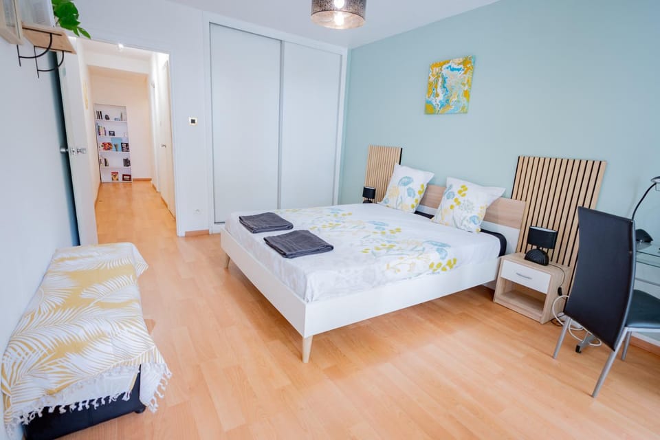 Duplex- T2 Barcelona Pop - Climatisé - Terrasses - Parking - Vue canal Apartment in Toulouse