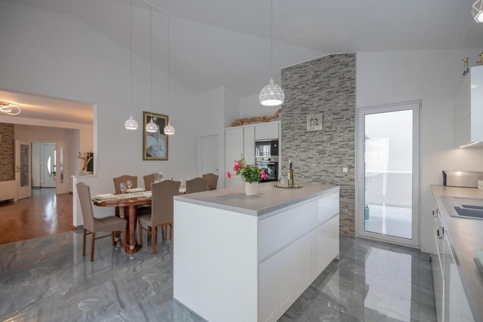 Villa Miramel mit privaten Swimmingoool - Makarska Exklusiv House in Makarska