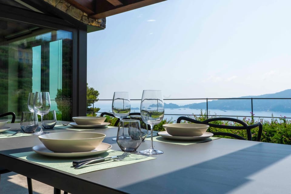 Dining area, Sea view