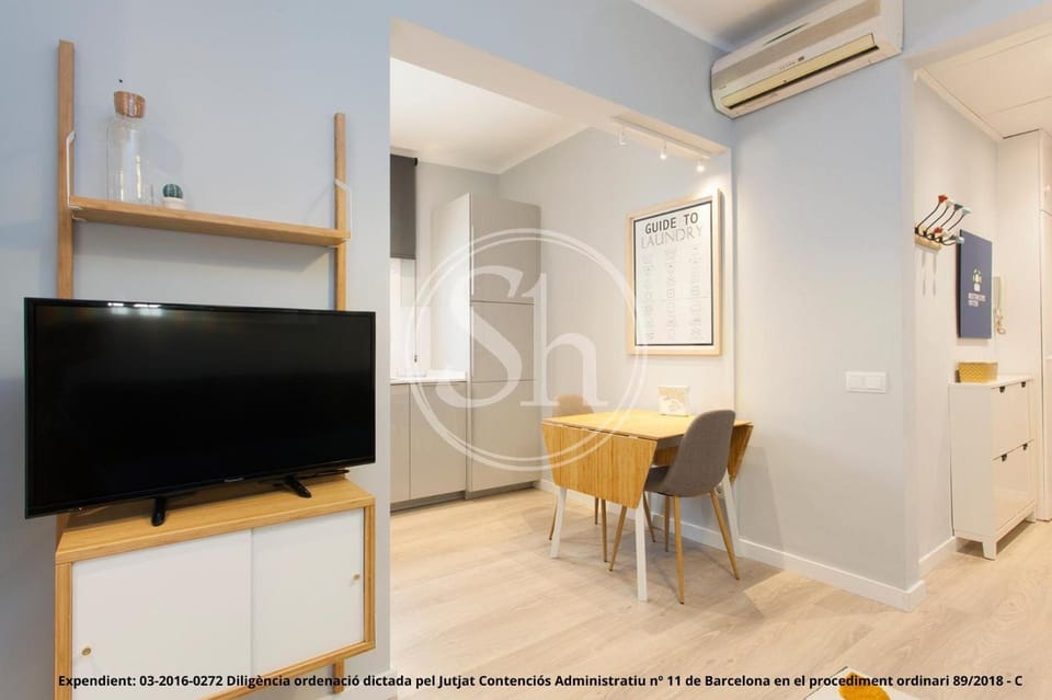 TV and multimedia, Dining area, kitchen, air conditioner
