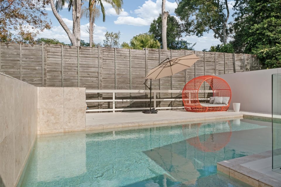 Lush Kuluin Escape Private Pool & Short Drive to Mooloolaba Beach House in Maroochydore