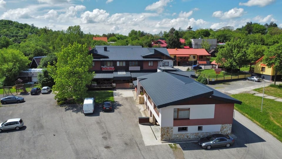 Property building, Bird's eye view, Parking