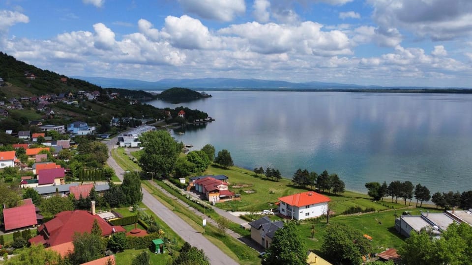 Nearby landmark, Bird's eye view, Lake view