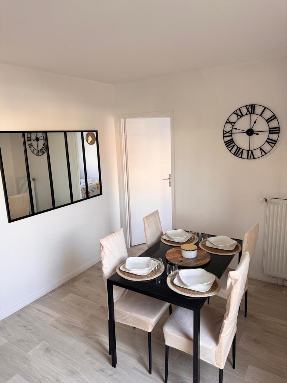 Appartement moderne proche La Défense Apartment in Île-de-France