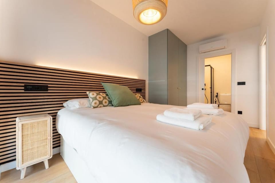 Design and comfort in Via Cornelia Apartment in Santander