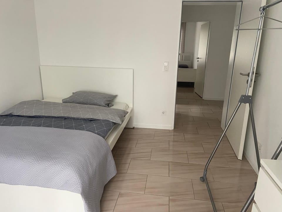 3 bedroom apartment in Leverkusen incl parking-near Messe Deutz-Lanxessarena-Bayarena Apartment in Leverkusen
