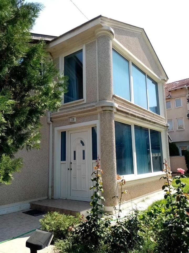 An excellent house for rent in quiet area Villa in Skopje