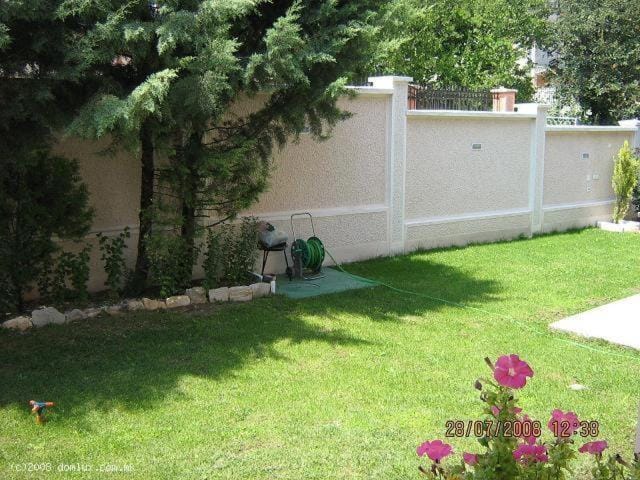 An excellent house for rent in quiet area Villa in Skopje
