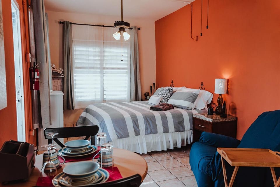 Bed, Living room, Bedroom
