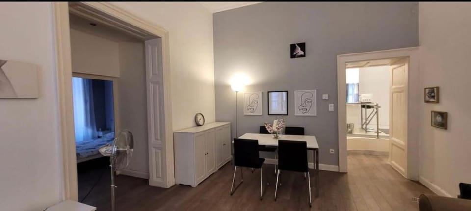 Amazing Apartment near Opera Budapest Apartment in Budapest