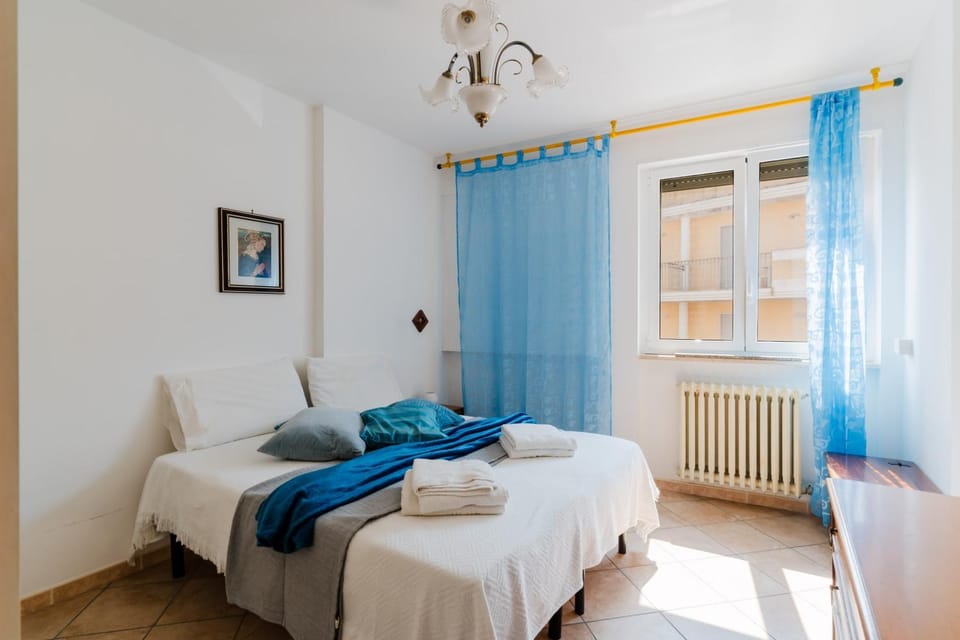 Living room, Bedroom