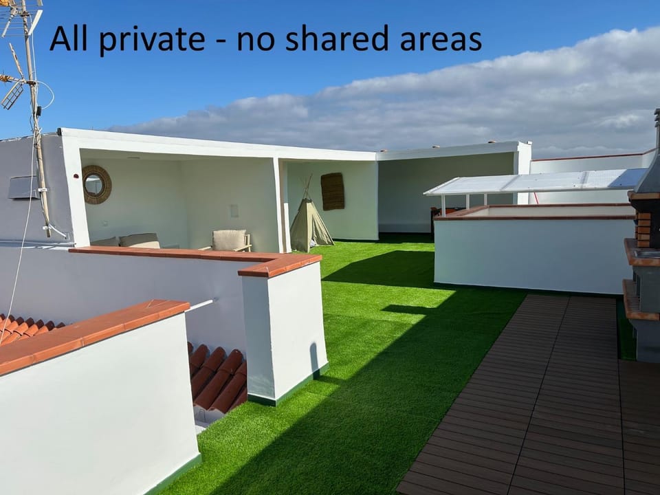 Luxury Penthouse BBQ Chill out terrace Apartment in Orotava Valley
