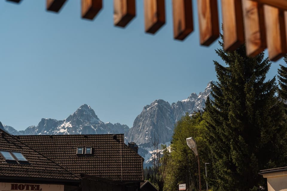 Nearby landmark, Day, Mountain view