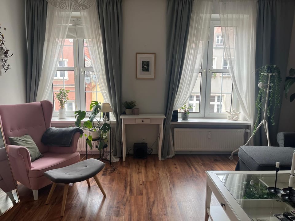 Green Spirit in the Heart of Old Town Apartment in Gdansk