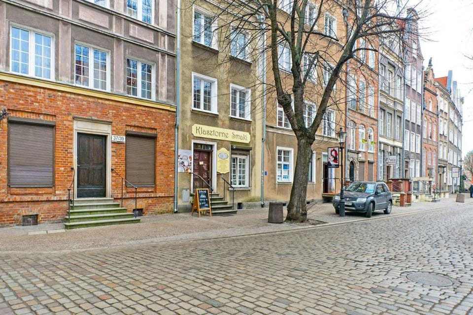 Green Spirit in the Heart of Old Town Apartment in Gdansk