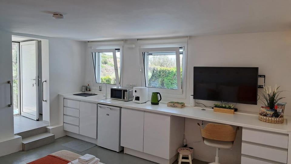 TV and multimedia, Kitchen or kitchenette