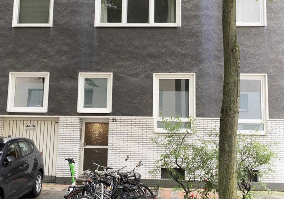 Work and Sleep Düsseldorf 6 Pers Bahnhofsnah Monteure und Gruppen D6 Apartment in Neuss