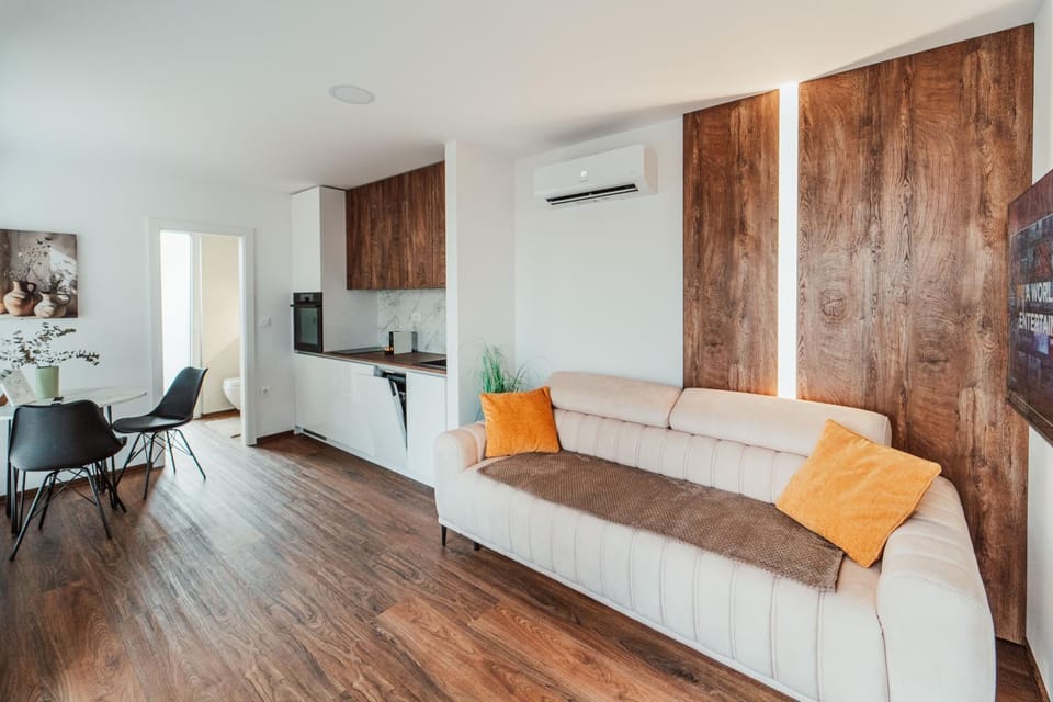 Living room, oven, kitchen