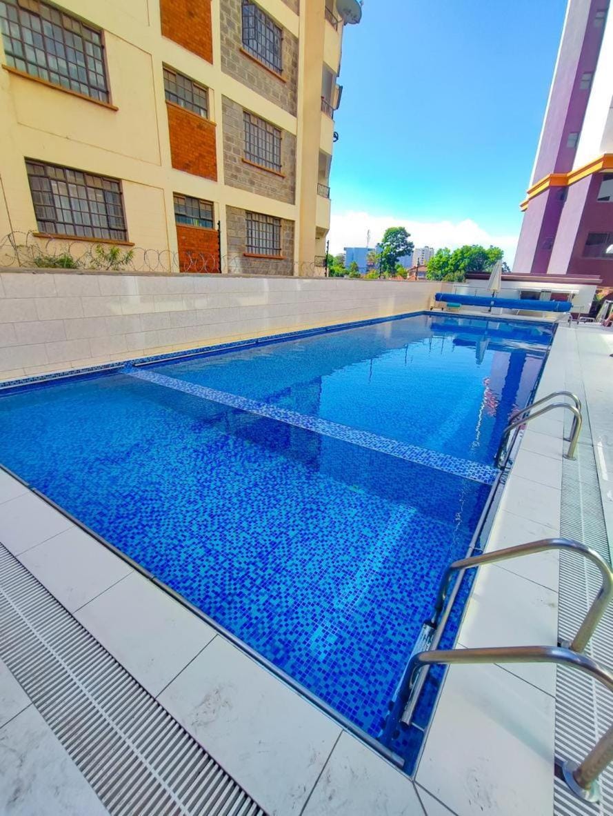 The modern executive serene suites with amazing breathtaking city views ,fully equipped gym and heated swimming pool and private ample parking space Apartment in Nairobi