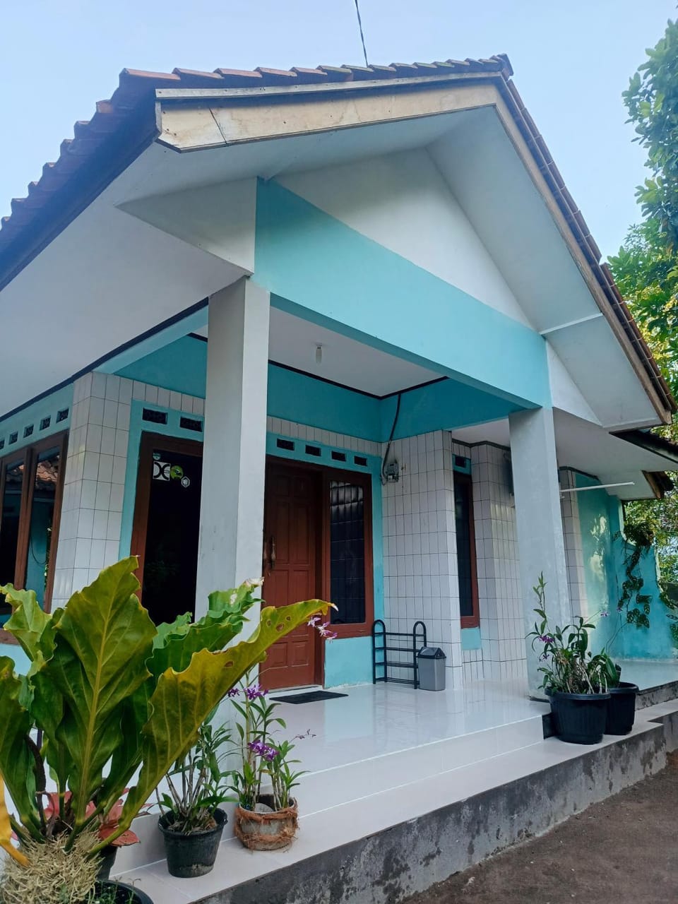 BATUKARAS Orchid Homestay House in West Java