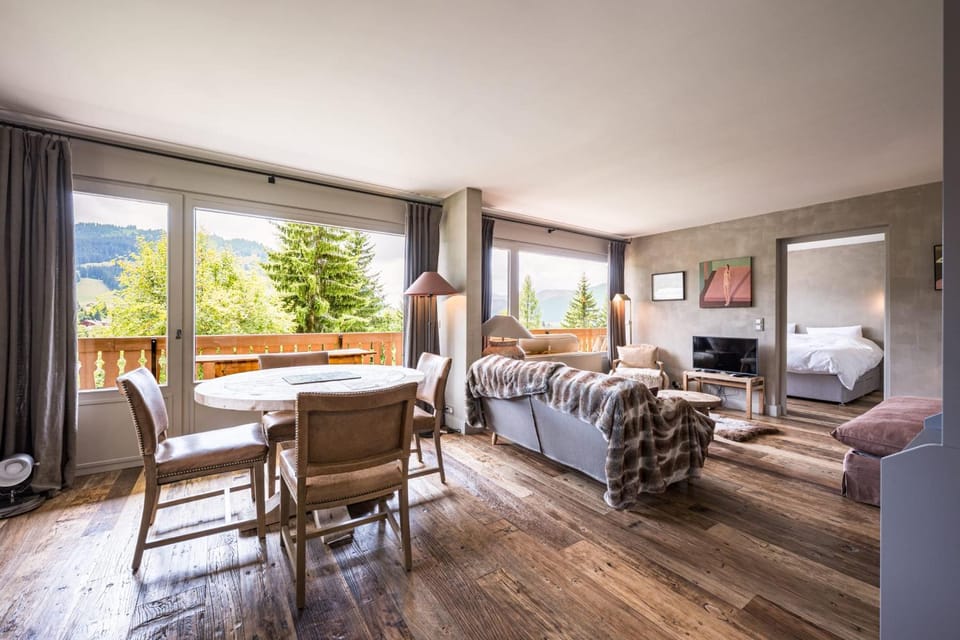 Apartment with balcony 10 min walk from the slopes Apartment in Megève