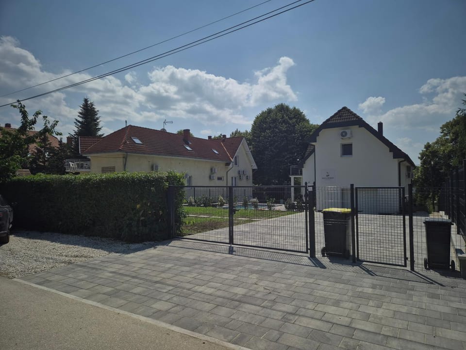 Maycherry Apartments Vacation rental in Siófok