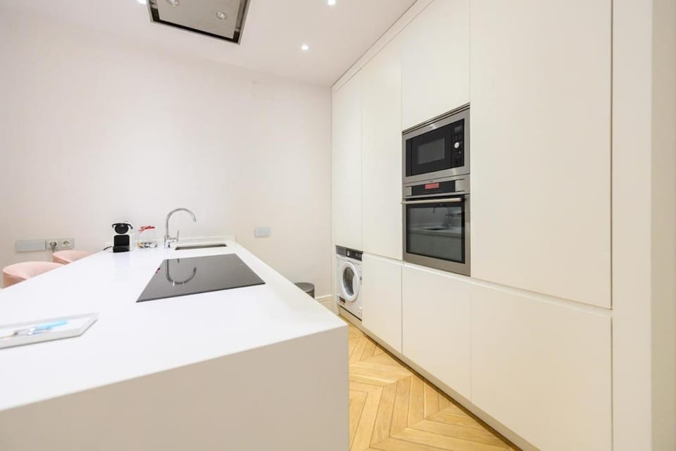 Luxury apartment in the center of Madrid REI251 Apartment in Centro