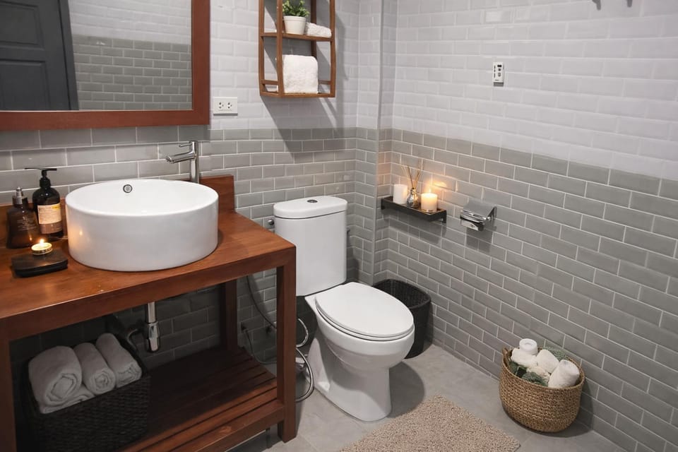 Shower, Toilet, Bathroom