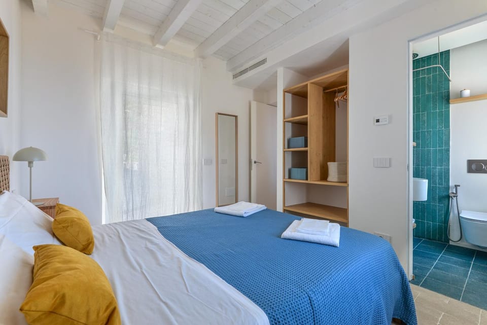 Property building, Living room, Bedroom