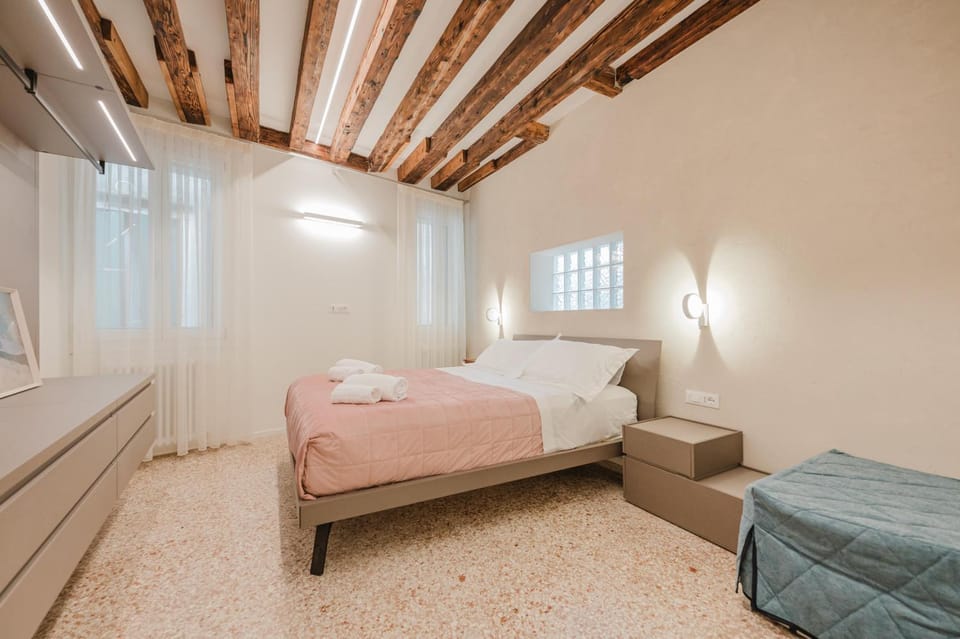 San Matteo Rialto Terrace Apt Apartment in Venice