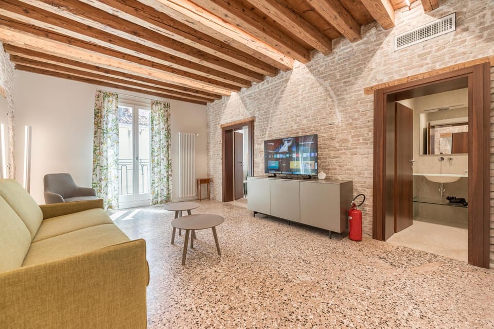 San Matteo Rialto Terrace Apt Apartment in Venice