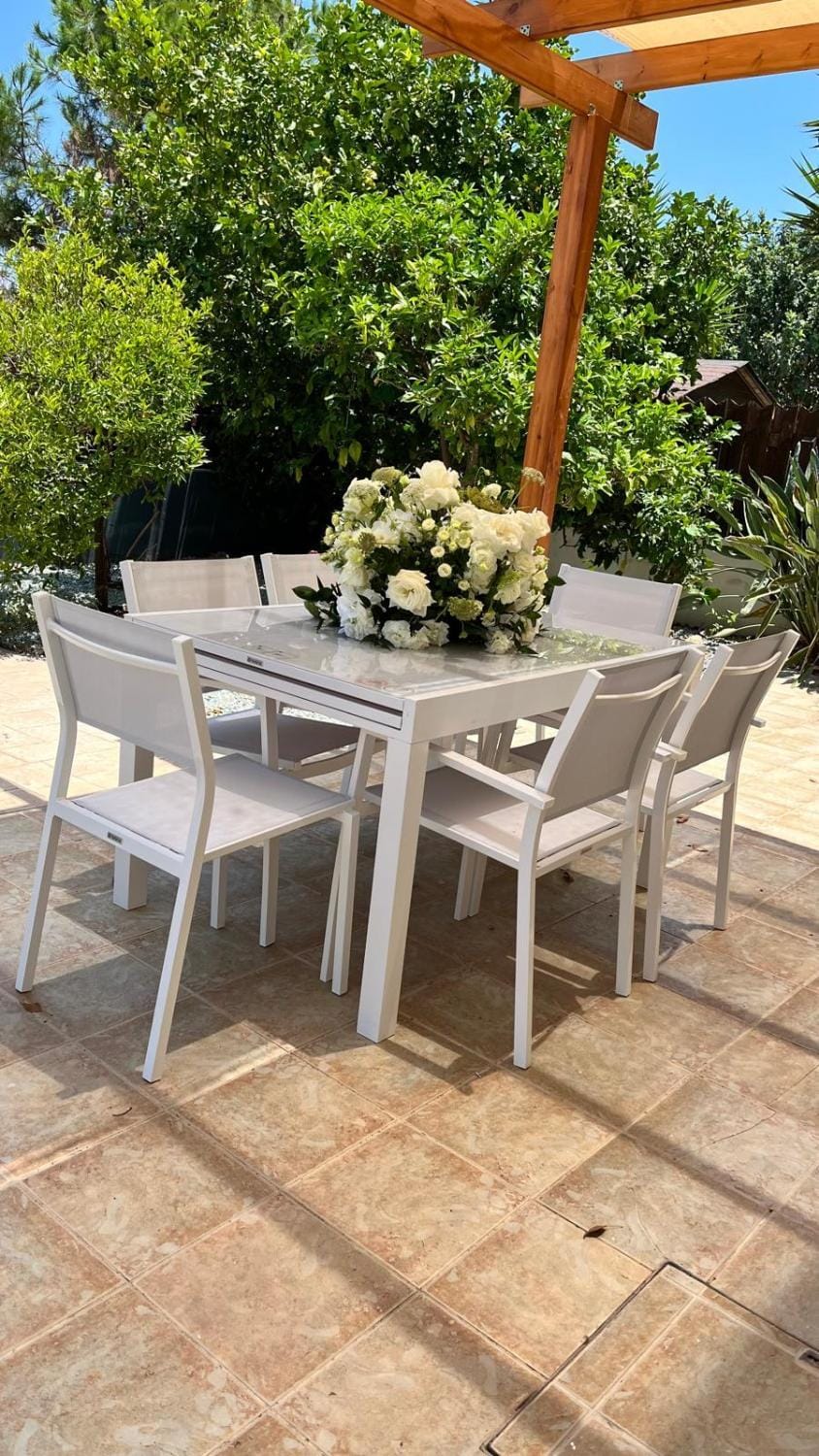 Patio, Day, Garden, Garden, Dining area