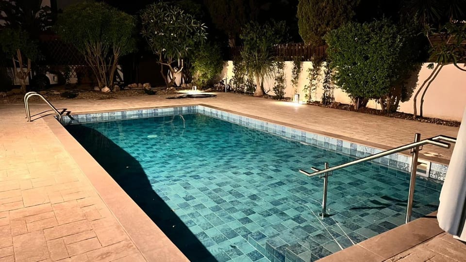 Garden, Swimming pool, Swimming pool