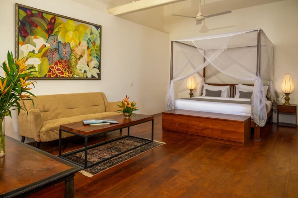 Bed, Seating area, Bedroom