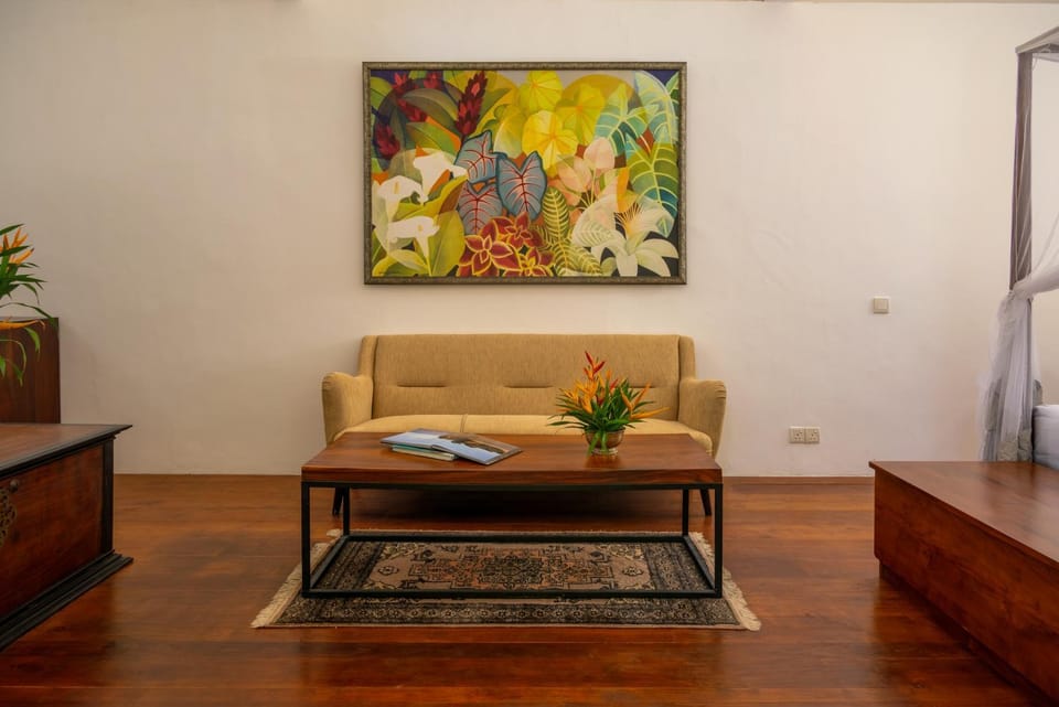 Decorative detail, Seating area