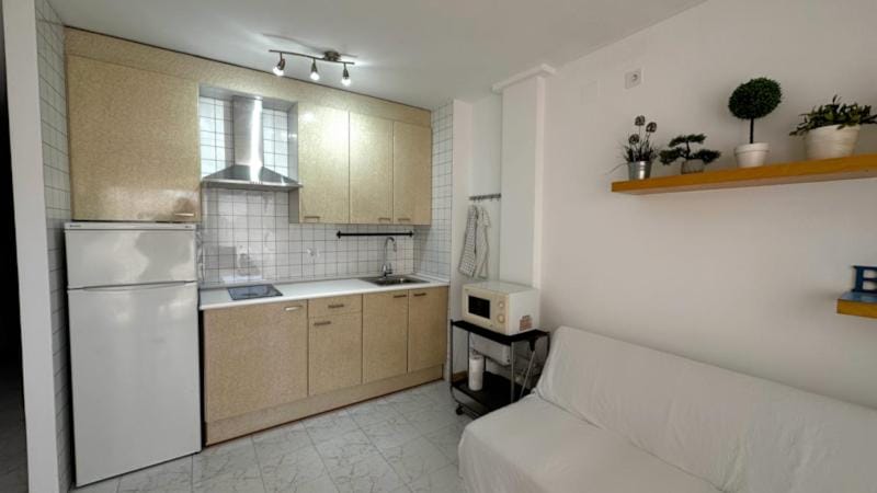 Apartamento con parking en Santa Margarita Roses A 7 min de la playa Apartment in Roses