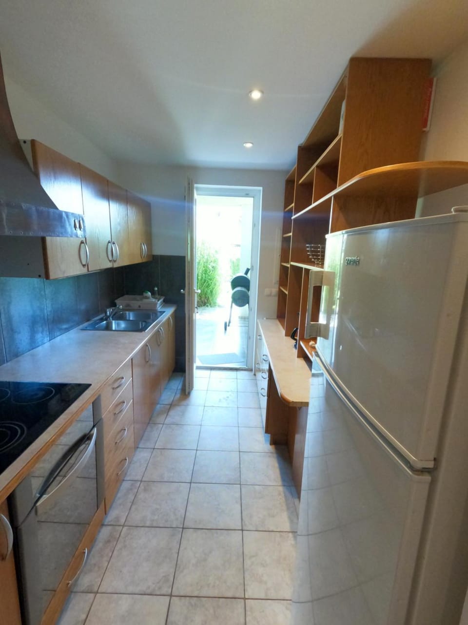 Kitchen or kitchenette, oven, stove