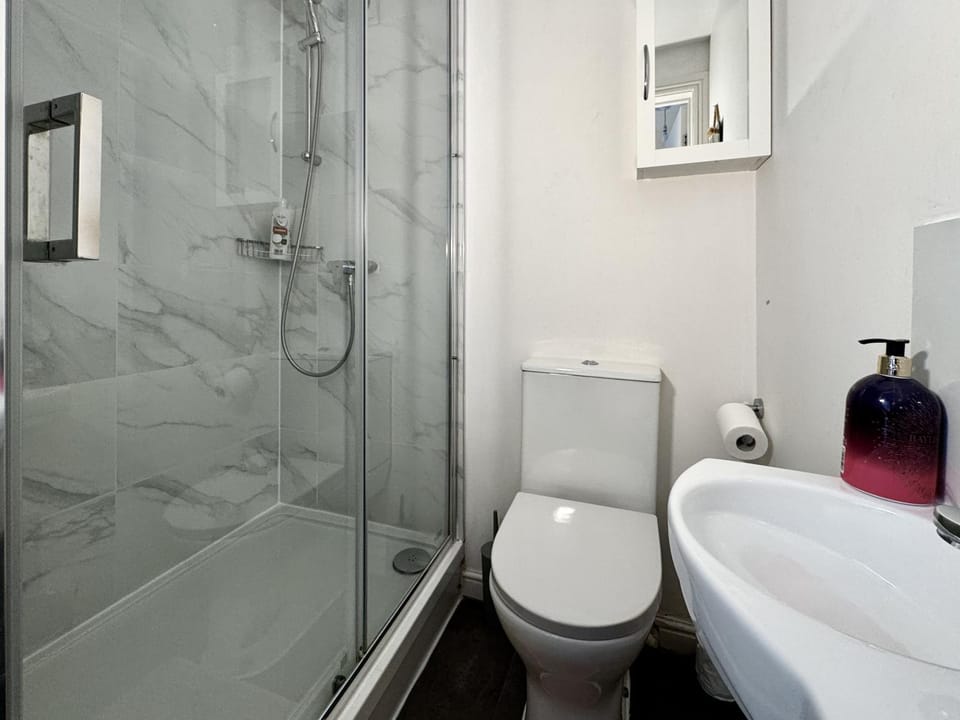 Group Getaway near King's Cross and Camden Town Apartment in London Borough of Islington