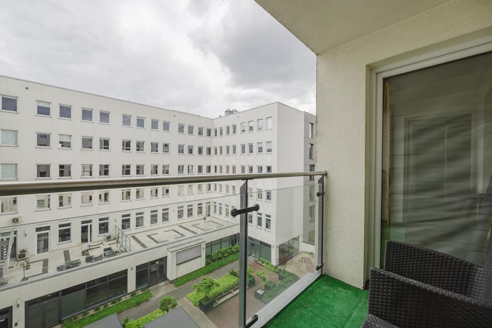 Property building, View (from property/room), Balcony/Terrace