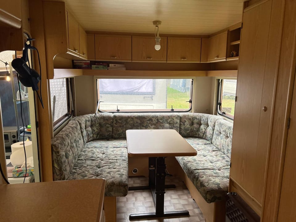 Przyczepa Hobby 460 z przedsionkiem w Dębkach Campground/ 
RV Resort in Pomeranian Voivodeship