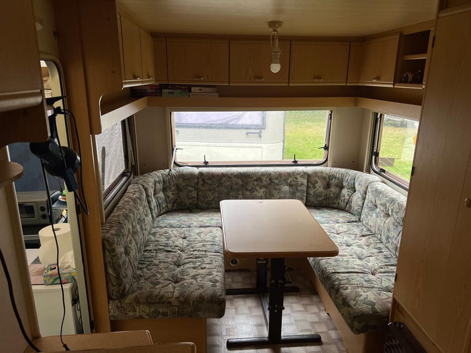 Przyczepa Hobby 460 z przedsionkiem w Dębkach Campground/ 
RV Resort in Pomeranian Voivodeship