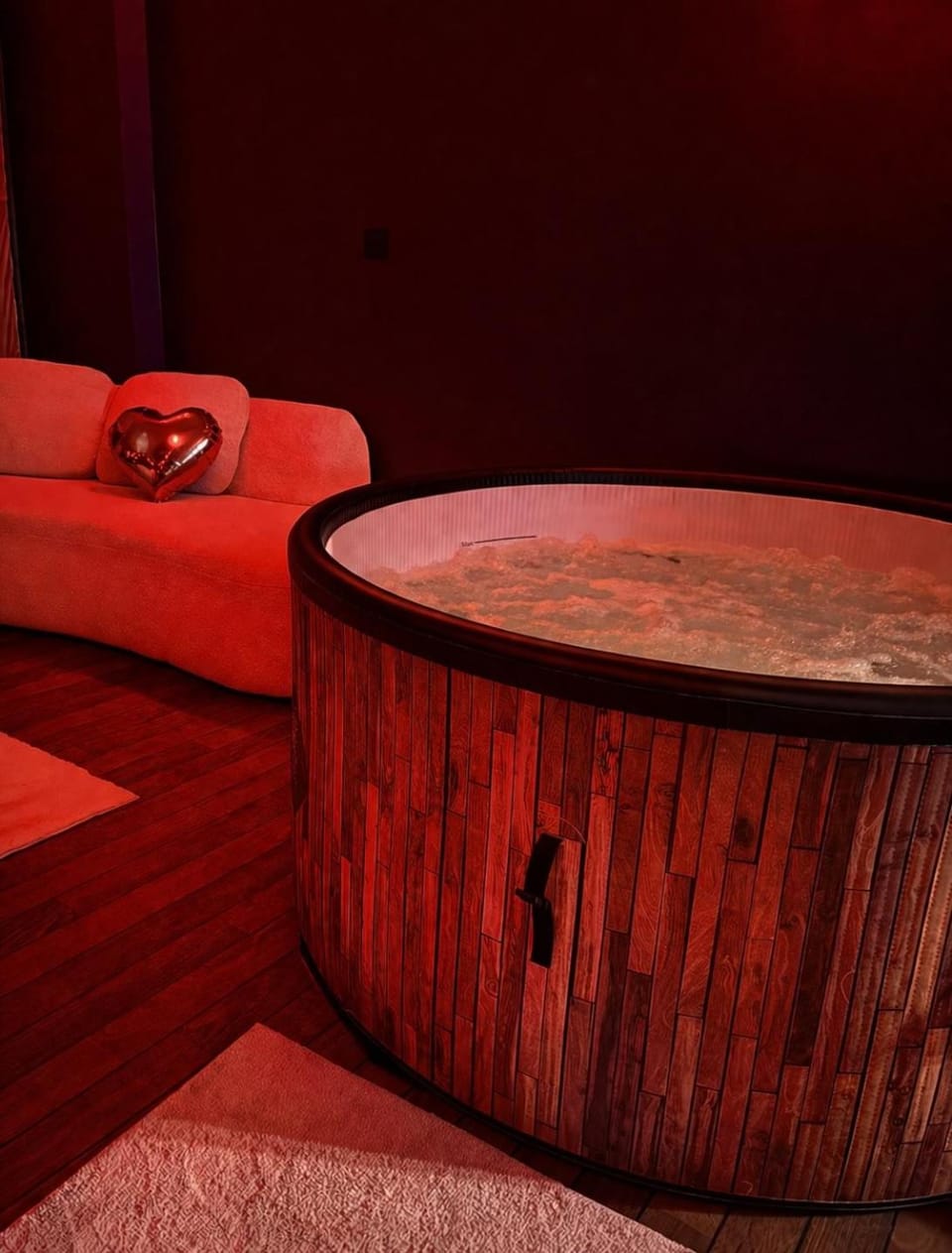 Hot Tub, Living room