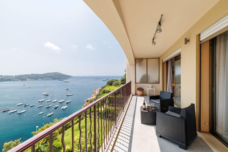 MY CASA - VILLEFRANCHE RESTANQUES - Panoramic sea view 2 bedrooms Swimming pool Apartment in Villefranche-sur-Mer